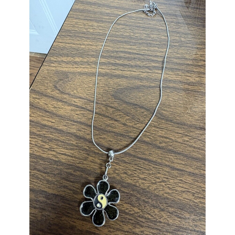 Y2K Yin Yang Flower Pendant Necklace Silver Enamel Glitter Retro Snake Chain J1